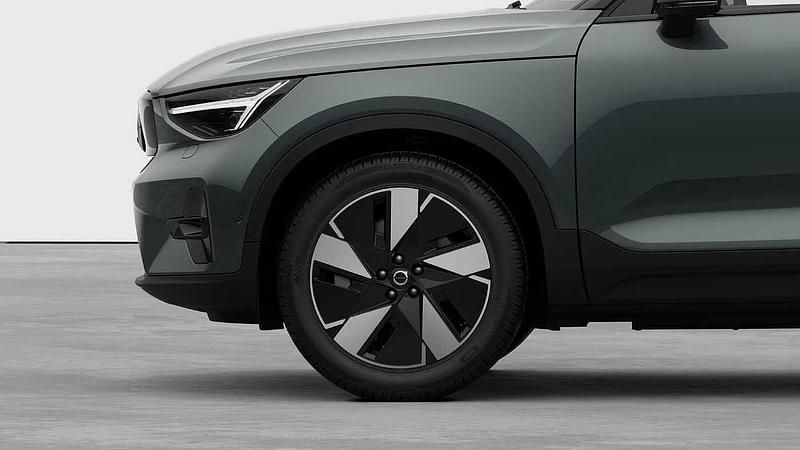 Neu Volvo EX40 184 kW (251 PS) 2025 Gold SUV