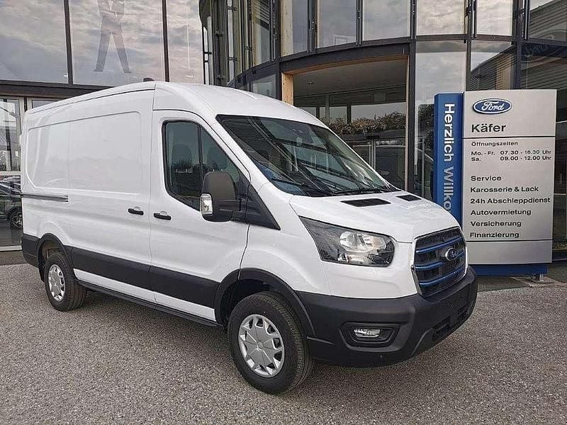Gebraucht Ford Transit Trend 135 kW (184 PS) 2022 Weiß Van