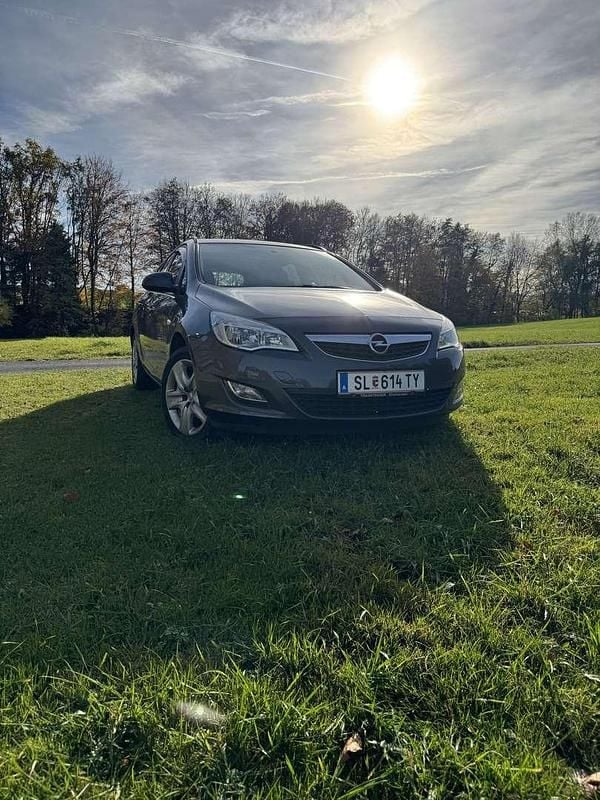 Gebraucht 2011 Opel Astra Sport Kombi | € 4.100 (Fairer Preis) - Bild 1/4