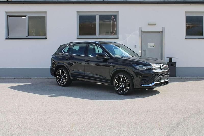 Gebraucht VW Tiguan Sport 193 PS (141 kW) 2025 Schwarz  metallic SUV