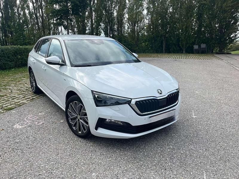 Gebraucht Skoda Scala Ambition 110 PS (80 kW) 2022 Weiß Kleinwagen