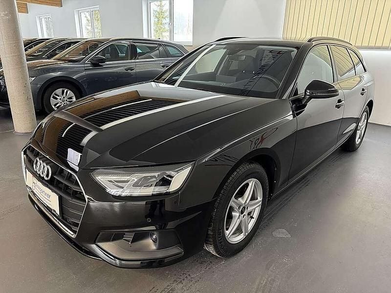Gebraucht Audi A4 163 PS (119 kW) 2023 Schwarz Kombi