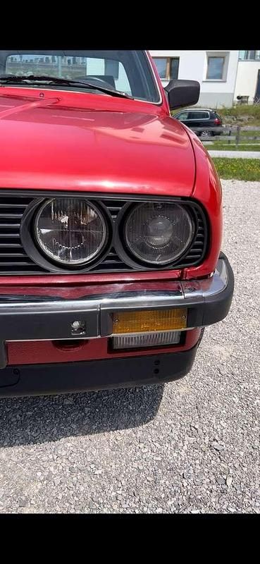 Gebraucht BMW 318 105 PS (77 kW) 1985 Limousine