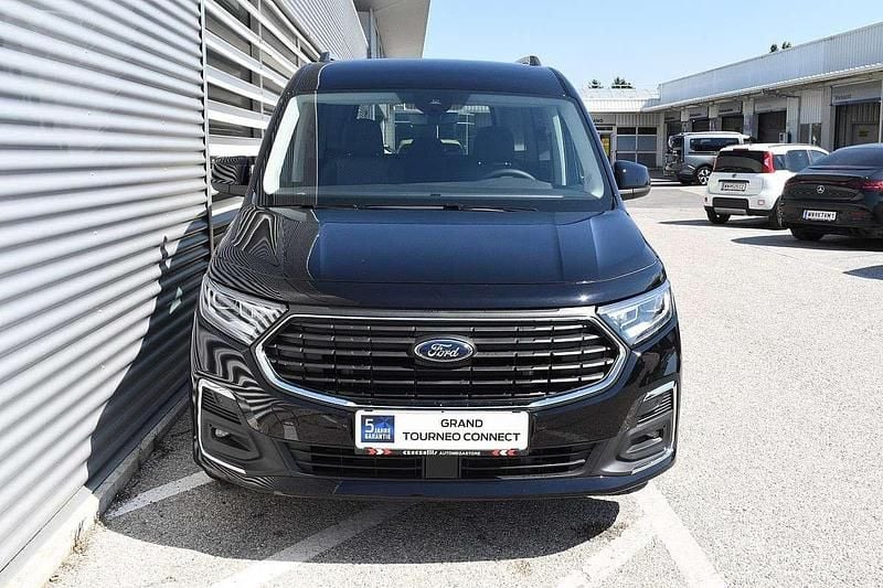 Gebraucht Ford Tourneo Titanium 116 PS (85 kW) 2025 Schwarz Kombi