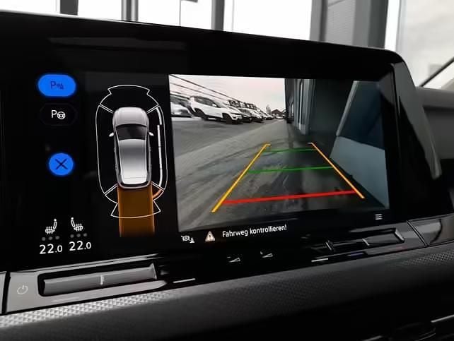 Gebraucht VW Golf VIII Active 150 PS (110 kW) 2022 Schwarz Limousine