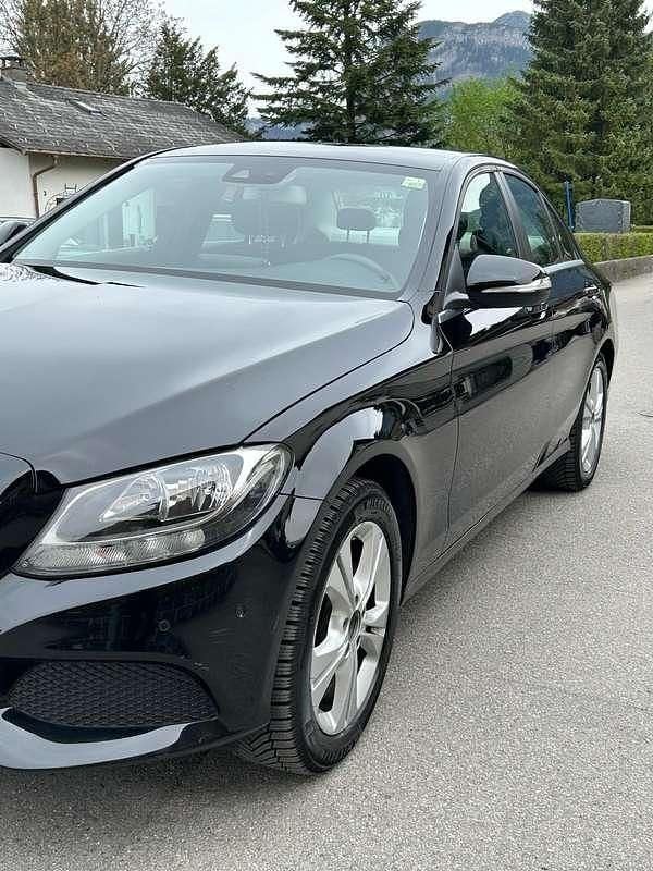 Gebraucht Mercedes C180 Avantgarde 156 PS (114 kW) 2014 Schwarz Limousine