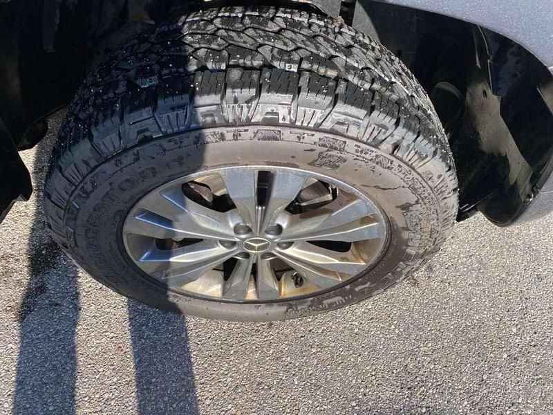 Gebraucht Mercedes X250 190 PS (139 kW) 2017 Grau Abholung