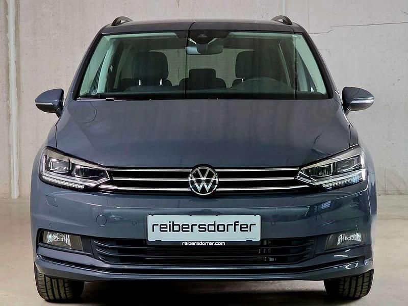 Neu VW Touran 150 PS (110 kW) 2025 Mittelgrau  metallic Van / Kleinbus