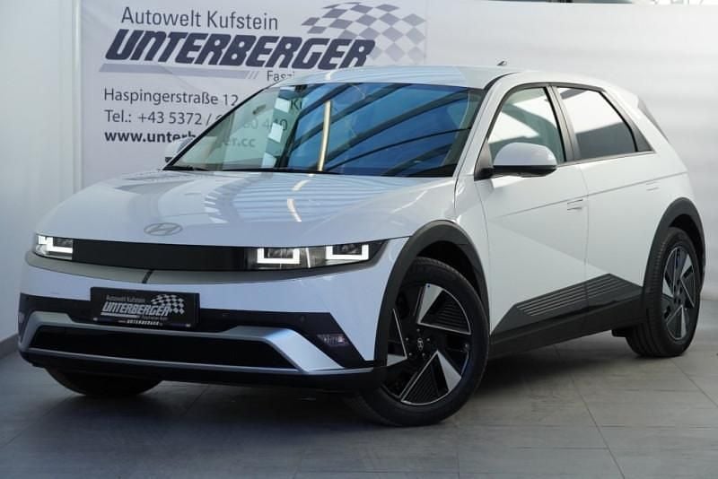 Atlas white Gebraucht 2023 Hyundai Ioniq GO! Kleinwagen | € 48.480 - Bild 1/4