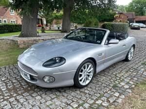 Silber Gebraucht 2000 Aston Martin DB7 Cabrio | € 29.735 - Bild 1/4