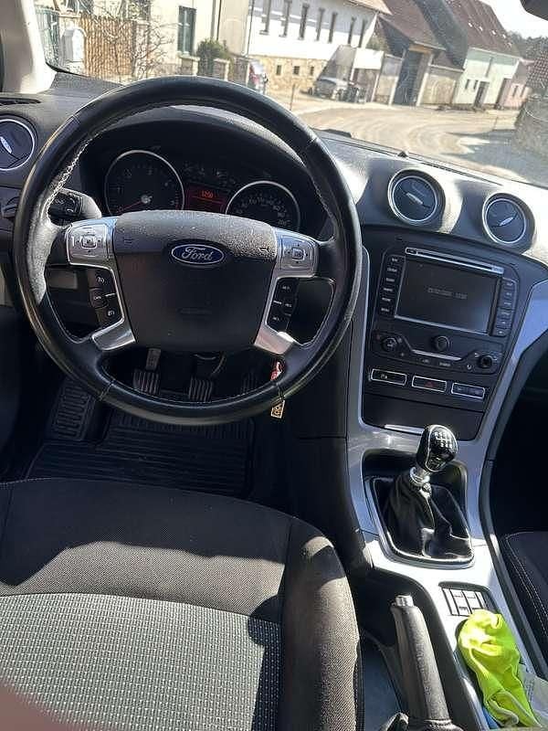 Gebraucht Ford Mondeo Business Edition 140 PS (102 kW) 2014 Kombi