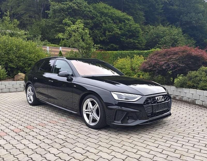Schwarz Gebraucht 2022 Audi A4 S-Line Kombi | € 31.900 (Fairer Preis) - Bild 1/4
