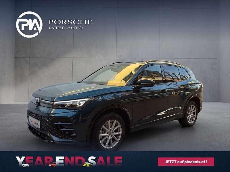 Dunkelblau metallic Gebraucht 2025 VW Tiguan R-line SUV | € 54.990 - Bild 1/4