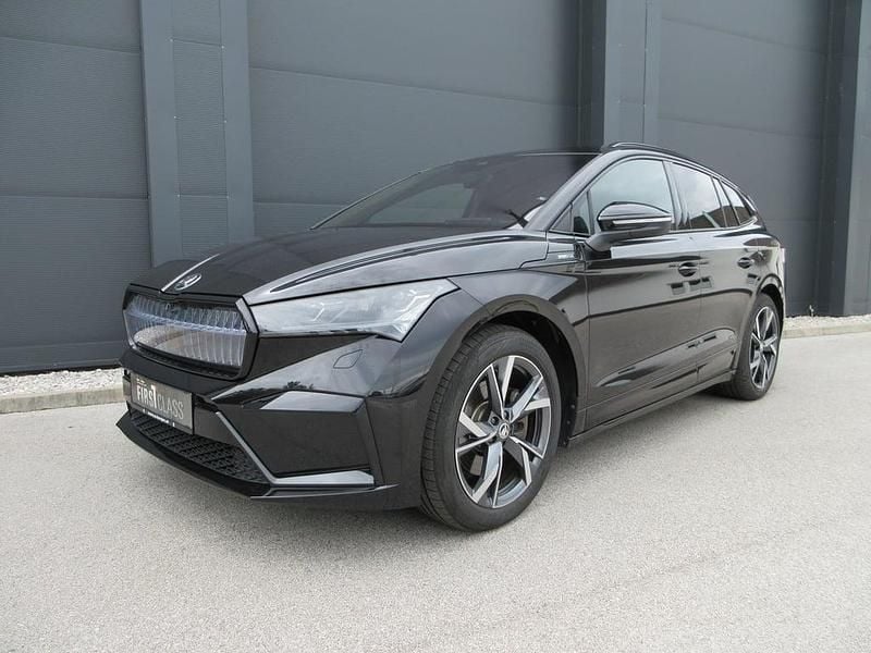 Schwarz metallicperleffektno Gebraucht 2024 Skoda Enyaq iV SportLine SUV | € 43.990 (Teuer) - Bild 1/4