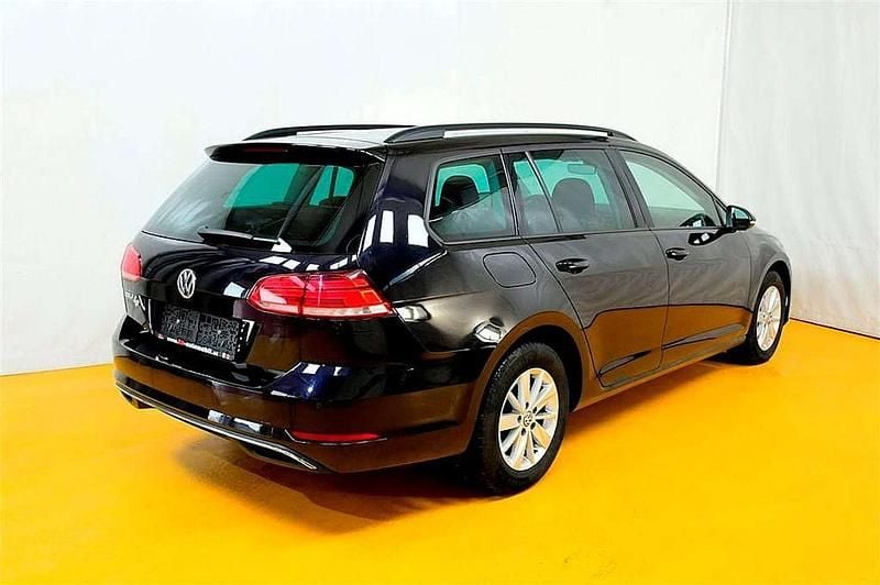 Gebraucht VW Golf VII 116 PS (85 kW) 2020 Schwarz Kombi