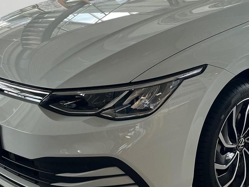 Gebraucht VW Golf VIII 115 PS (84 kW) 2024 Weiss  normal Limousine