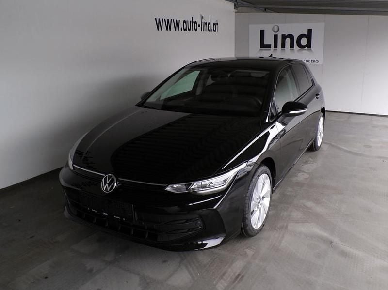 Neu VW Golf VIII 115 PS (84 kW) 2026 Schwarz  metallic