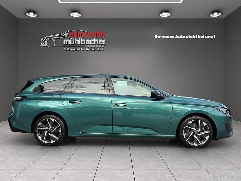 Gebraucht Peugeot 308 SW Allure 181 PS (133 kW) 2023 Dunkelgrün metallic Kombi