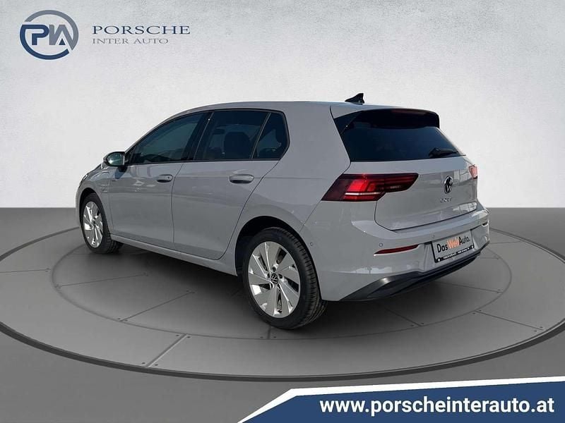 Neu VW Golf VIII 204 PS (150 kW) 2025 Grau Limousine