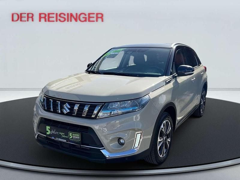 Gebraucht Suzuki Vitara 129 PS (94 kW) 2022 Beige SUV