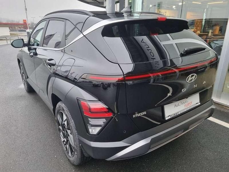 Neu Hyundai Kona GO! 93 PS (68 kW) 2025 Schwarz SUV