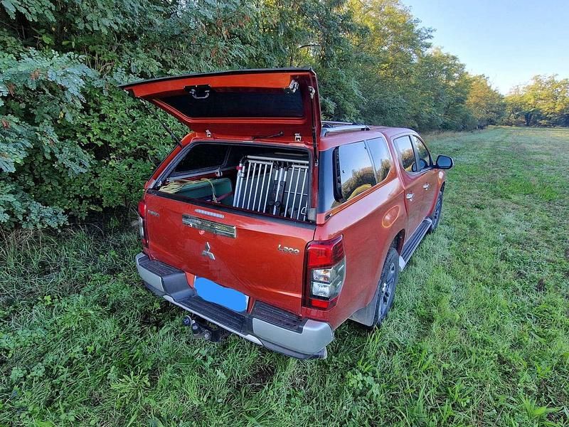 Gebraucht Mitsubishi L200 Intense 150 PS (110 kW) 2021 Orange Abholung