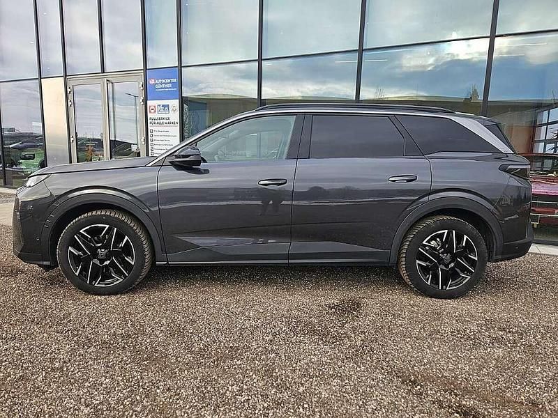 Gebraucht Peugeot 5008 136 PS (100 kW) 2025 Grau SUV