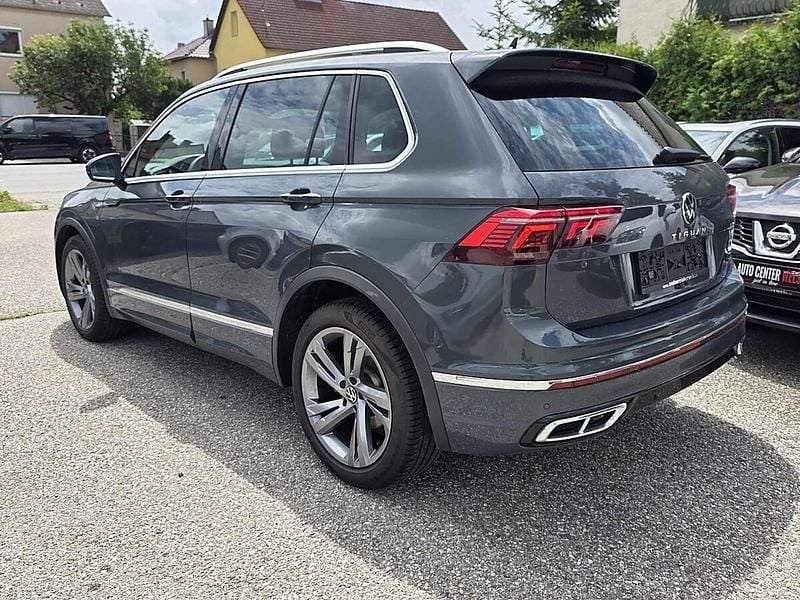 Gebraucht VW Tiguan R-line 150 PS (110 kW) 2023 Grau SUV