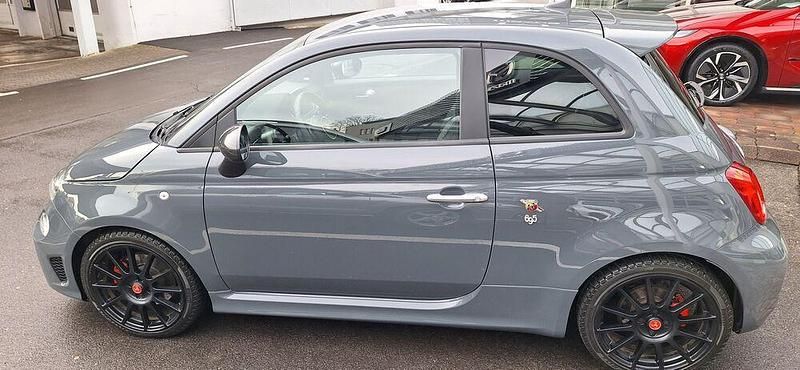 Gebraucht Abarth 695 165 PS (121 kW) 2018 Kleinwagen