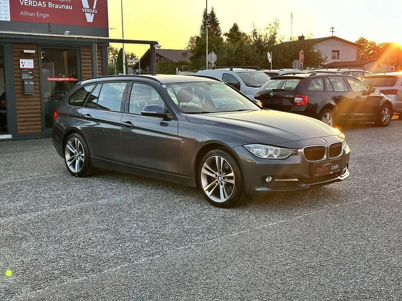 Gebraucht BMW 330 Sport Line 258 PS (189 kW) 2013 Grau Kombi
