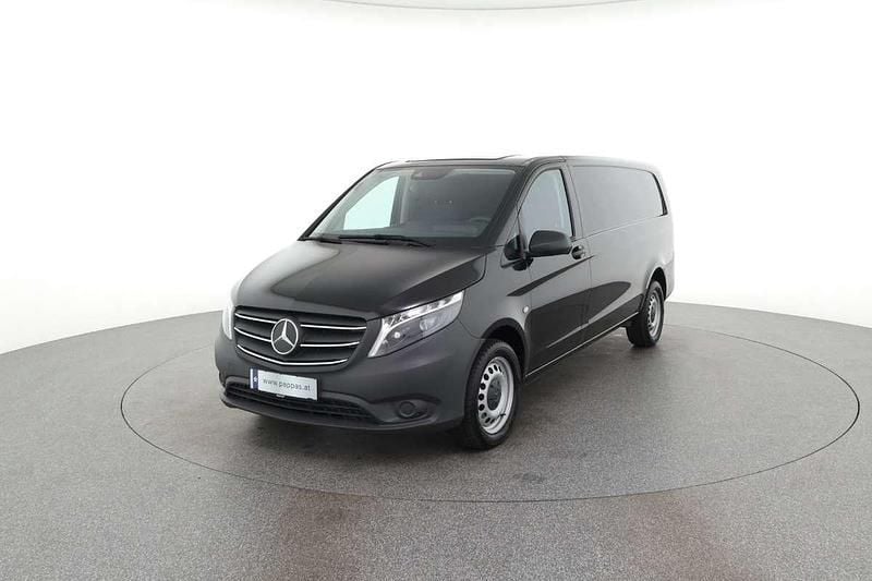 Schwarz Gebraucht 2024 Mercedes Vito Van | € 47.988 (Fairer Preis) - Bild 1/4