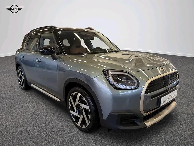 Smokey green Gebraucht 2025 Mini Countryman SUV | € 48.360 - Bild 1/1