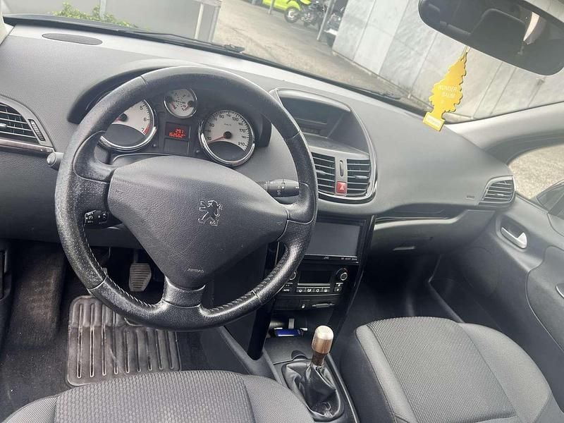 Gebraucht Peugeot 207 Active 95 PS (69 kW) 2012 Kombi