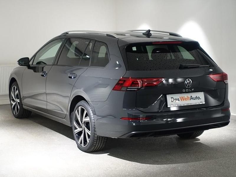 Gebraucht VW Golf VIII Life 115 PS (84 kW) 2024 Mittelgrau  normal Kombi