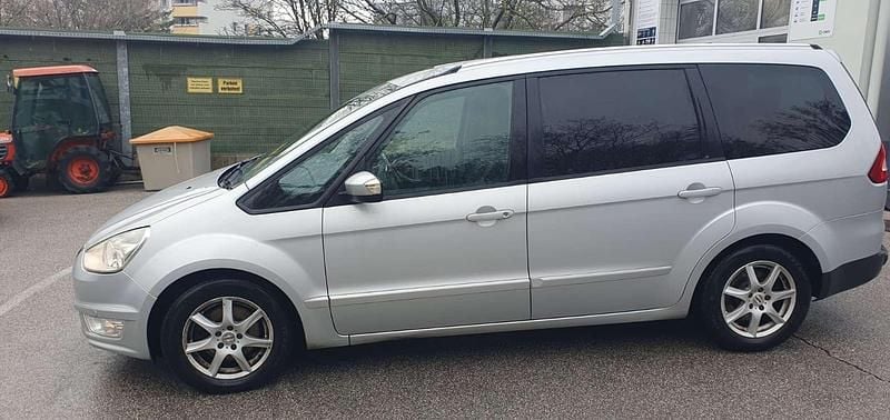 Grau Gebraucht 2012 Ford Galaxy Business Edition Van / Kleinbus | € 4.300 (Superpreis) - Bild 1/4