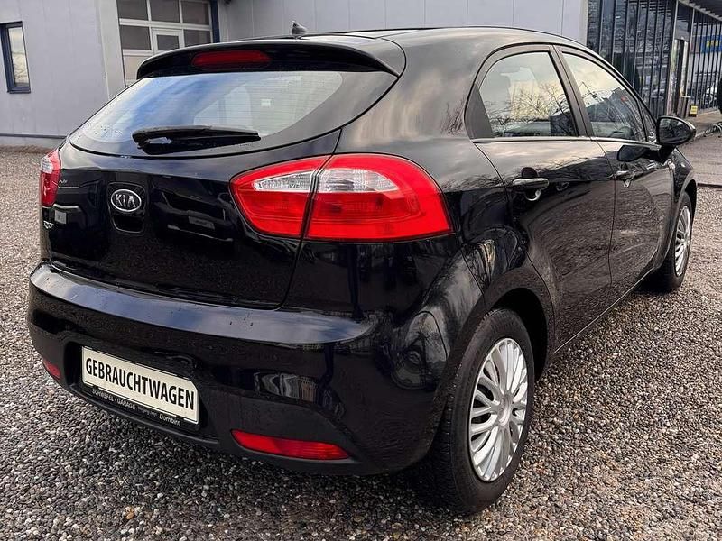 Gebraucht Kia Rio 86 PS (63 kW) 2012 Schwarz Kleinwagen