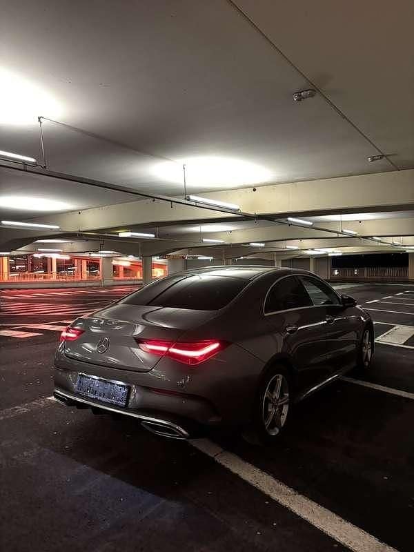 Grau Gebraucht 2024 Mercedes CLA180 Limousine | € 35.890 (Fairer Preis) - Bild 1/4