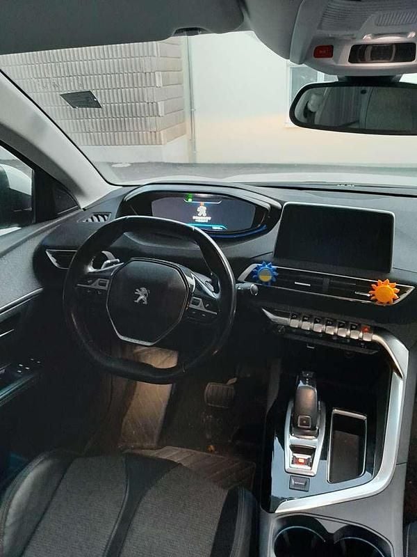 Gebraucht Peugeot 5008 S 165 PS (121 kW) 2018 Weiß SUV