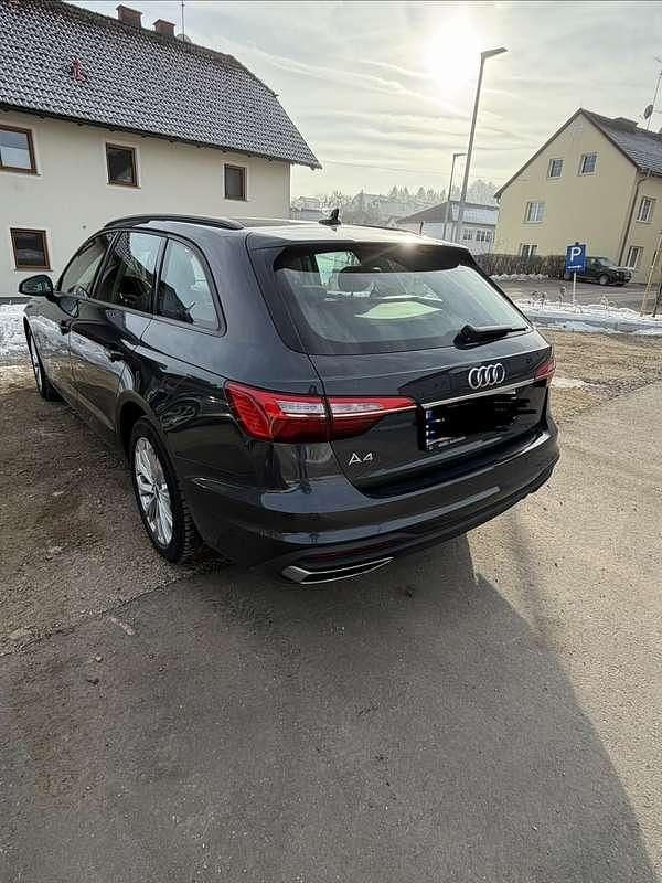 Gebraucht Audi A4 Advanced 190 PS (139 kW) 2020 Grau Kombi