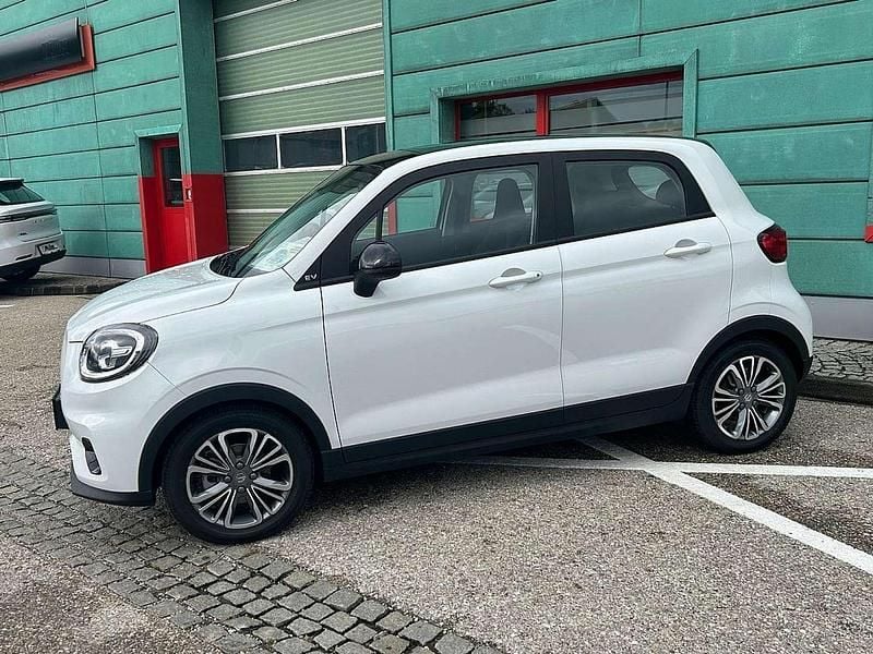 Neu Leapmotor T03 69 kW (95 PS) 2025 Weiß Kleinwagen