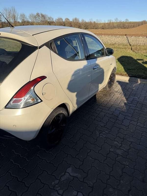 Gebraucht Lancia Ypsilon Platinum 69 PS (50 kW) 2011 Kleinwagen