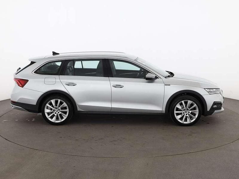 Gebraucht Skoda Octavia Scout 150 PS (110 kW) 2021 Silber Kombi