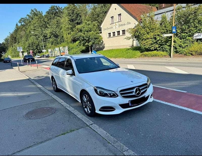 Gebraucht 2015 Mercedes E220 Kombi | € 18.500 (Fairer Preis) - Bild 1/4