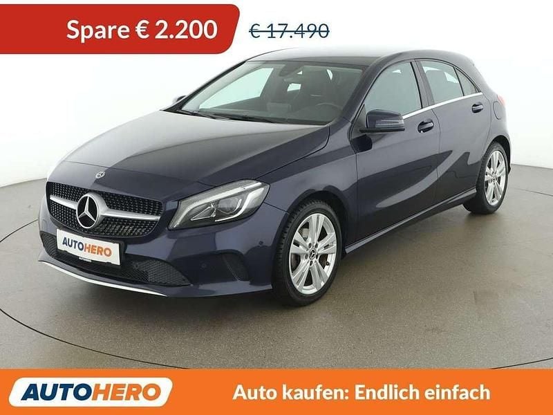 Blau Gebraucht 2017 Mercedes A180 Urban Kleinwagen | € 15.290 (Fairer Preis) - Bild 1/3