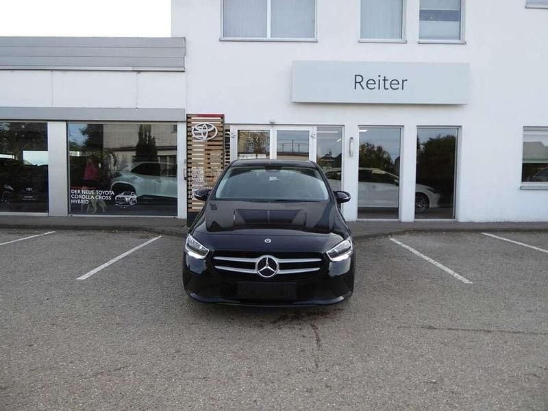 Gebraucht Mercedes B180 116 PS (85 kW) 2020 Schwarz Van / Kleinbus
