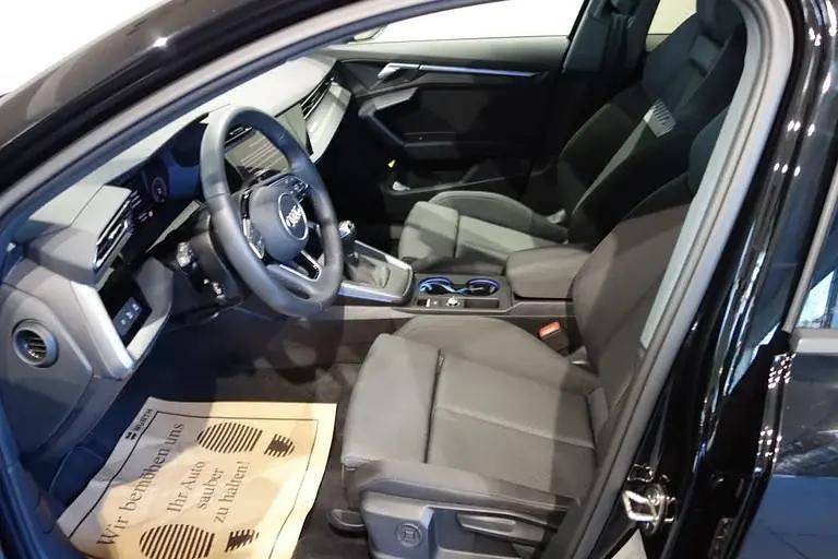 Gebraucht Audi A3 Ambiente 116 PS (85 kW) 2025 Schwarz  normal Limousine