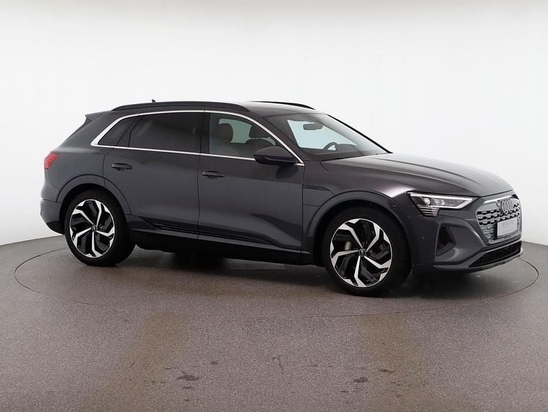 Gebraucht Audi Q8 e-tron Business 250 kW (340 PS) 2024 Hellgrau  metallic SUV