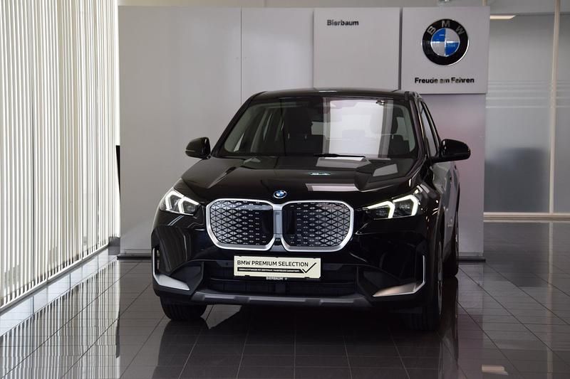 Gebraucht BMW iX1 150 kW (204 PS) 2023 Schwarz SUV
