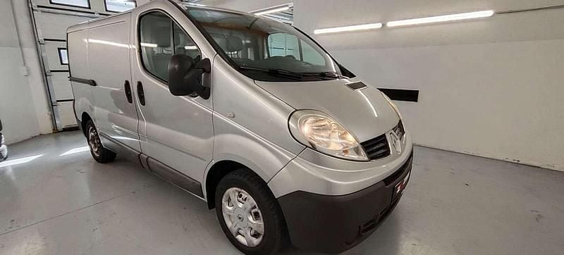 Grau Gebraucht 2011 Renault Trafic Van / Kleinbus | € 8.990 (Fairer Preis) - Bild 1/4