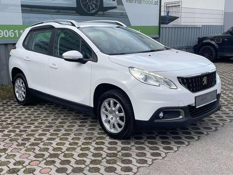 Weiß Gebraucht 2016 Peugeot 2008 Active SUV | € 8.950 (Fairer Preis) - Bild 1/4